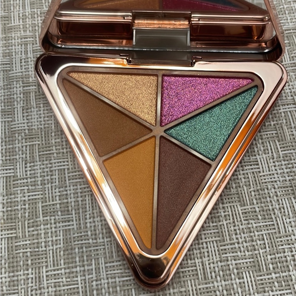 Lys Beauty Love Your Self Eyeshadow Palette